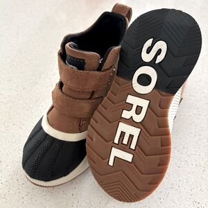SOREL boots. BRAND NEW! Boys. Size 12